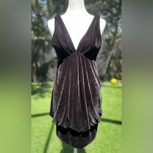 Black Velvet V-neck Banded Bottom Dress. Lizzatti. Size 6.